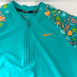 New Nike Girls Swim Rash Guard,Nike rash guard slim fit,Nike long sleeve swim